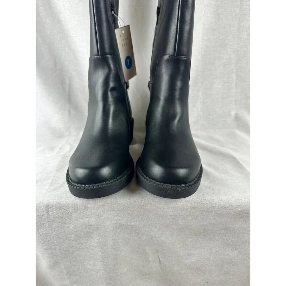 A New Day Womens Tall Black Fashion Boots Gold Chain Detail Side Zip‎ Size 7
